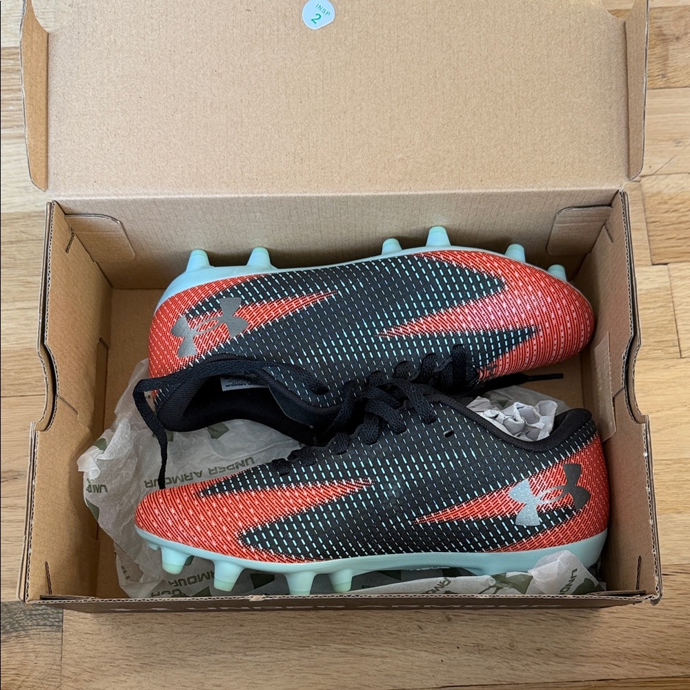 NIB - Under Armour Shadow Select 3.Jr FG Boys Kids Cleats - Size 3.5